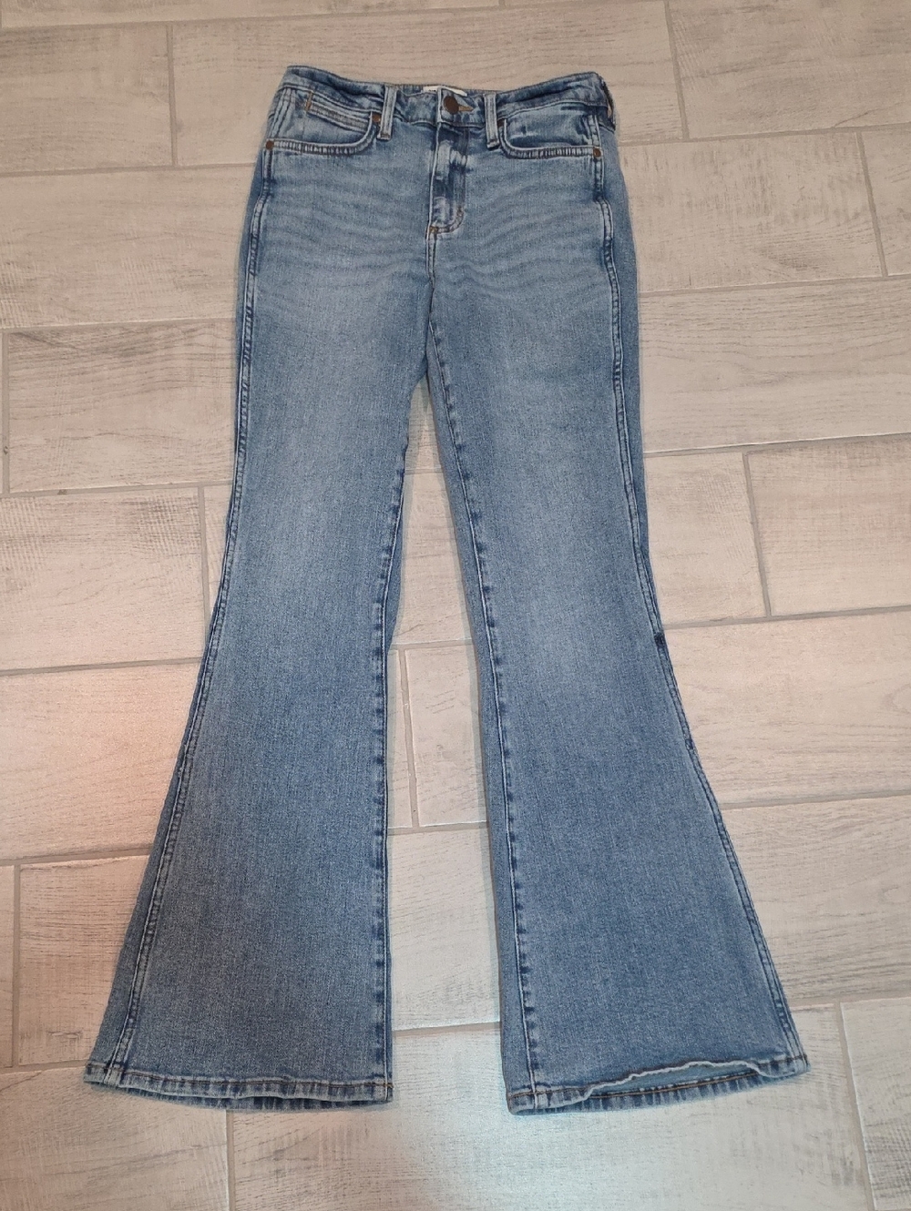 Wrangler Retro High Rise Flare Women's Size 27x34 Light Wash Stretch